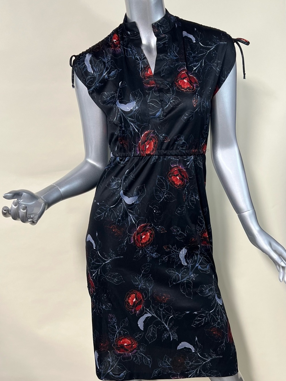 Vintage Women’s XS/SMALL Black Floral Dress Cap Tie Sleeves Stretch Waist Midi - Picture 13 of 16